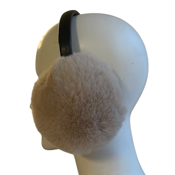 Cozy light brown earmuffs with leather accents. - Picture 7 of 10